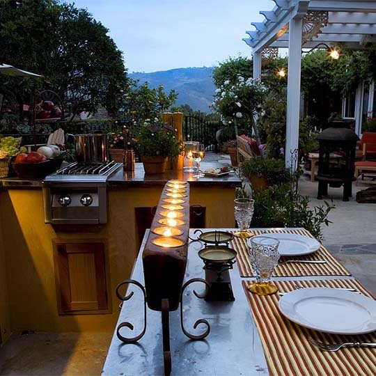 outdoor kitchen setting
