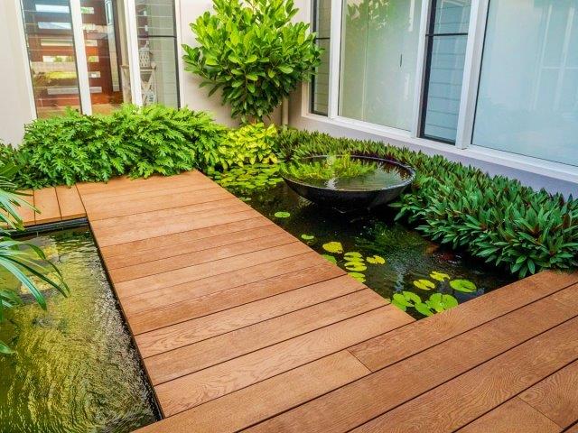 composite decks built on the garden