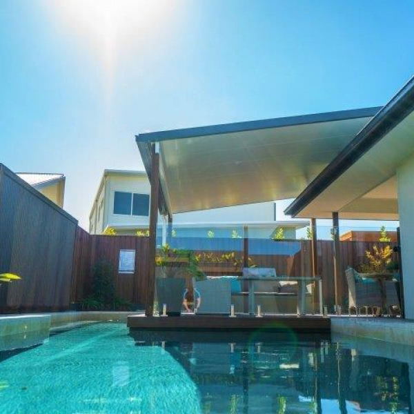 Pool Decking | Stilus Design and Construction